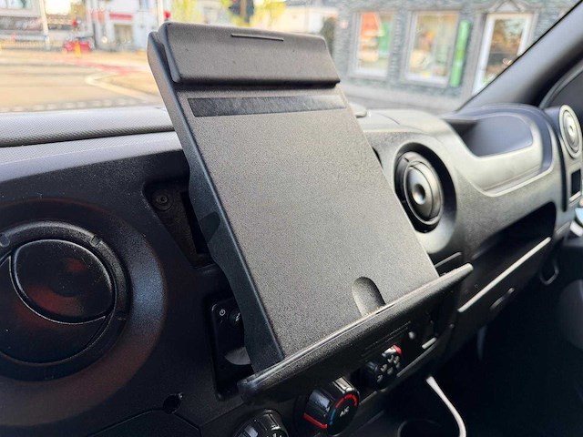 2015 renault master - 2,5 ton trekvermogen - afbeelding 13 van  27