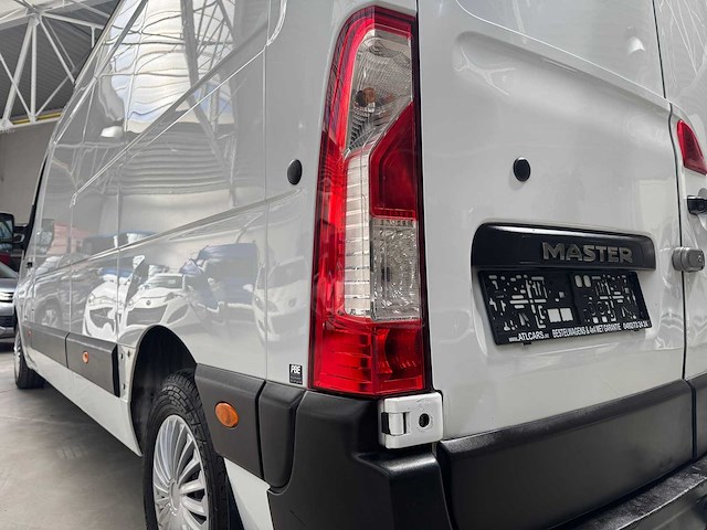 2015 renault master - 2,5 ton trekvermogen - afbeelding 24 van  27