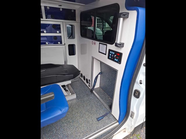 2015 renault trafic ambulance - afbeelding 9 van  25