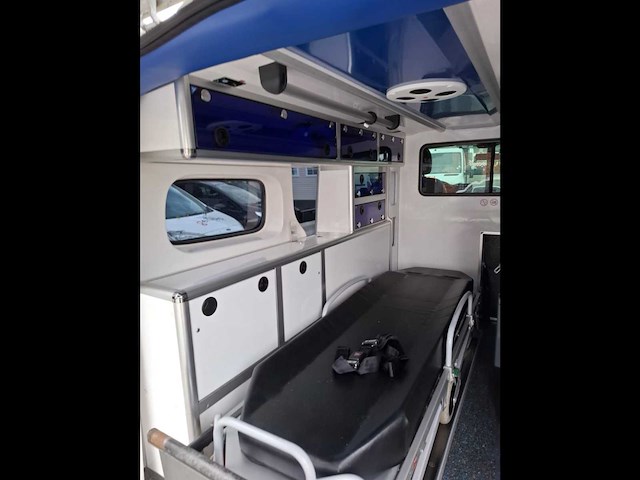 2015 renault trafic ambulance - afbeelding 13 van  25