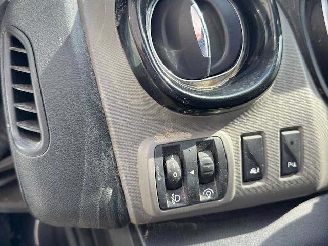 2015 renault trafic lichte vracht 5 pers - airco - trekhaak - afbeelding 3 van  39