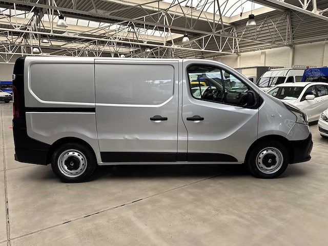 2015 renault trafic servicewagen 138.316km - afbeelding 4 van  32