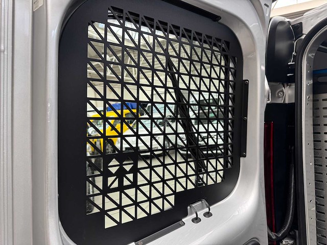 2015 renault trafic servicewagen 138.316km - afbeelding 26 van  32