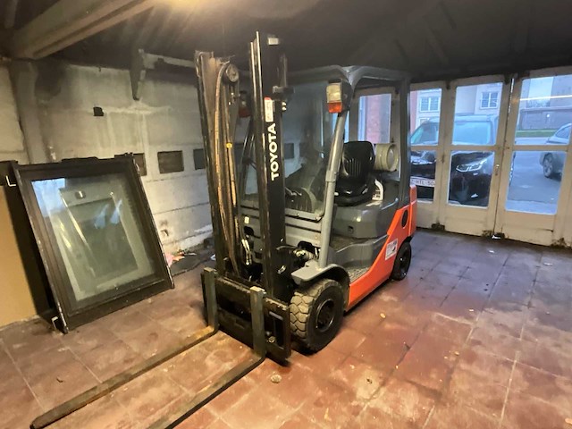 2015 toyota 02-8fgf18 vorkheftruck - afbeelding 2 van  18