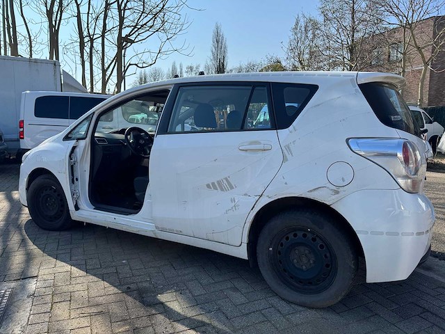 2015 toyota verso - zo meenemen - handelaar - export - afbeelding 7 van  12