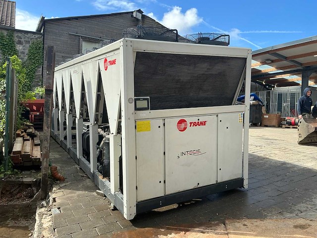 2015 trane rtaf 205 xe ln industriële chiller - afbeelding 1 van  4