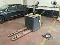 2015 uni carrier pmr200p transpallet - afbeelding 1 van  9