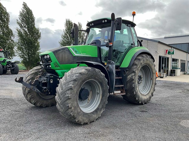 2015 vierwielaangedreven landbouwtractor - afbeelding 1 van  22