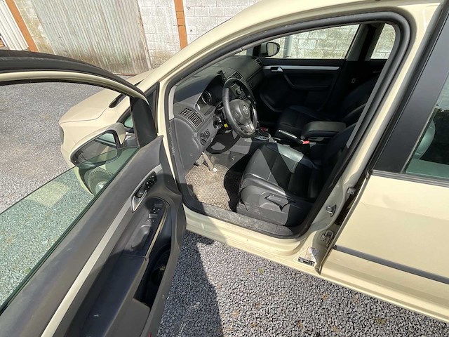 2015 volkswagen touran personenauto - afbeelding 15 van  23