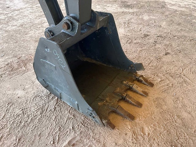 2015 volvo ec80d rupsgraafmachine - afbeelding 2 van  24