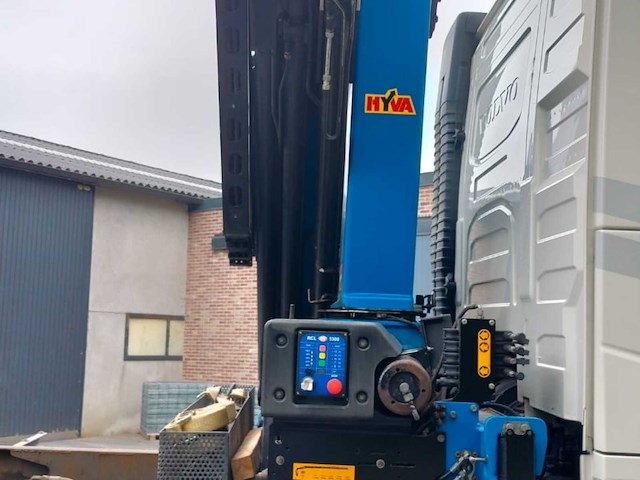 2015 volvo tridem fh 8x4 vrachtwagen - afbeelding 4 van  22