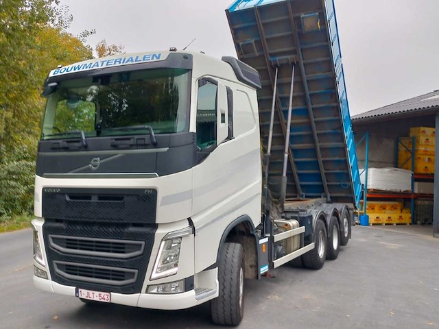 2015 volvo tridem fh 8x4 vrachtwagen - afbeelding 1 van  22