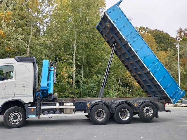 2015 volvo tridem fh 8x4 vrachtwagen - afbeelding 12 van  22