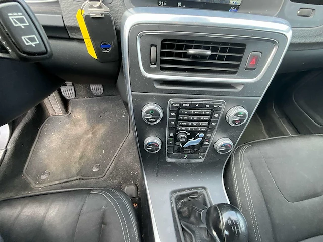 2015 volvo v60 personenauto - afbeelding 17 van  29