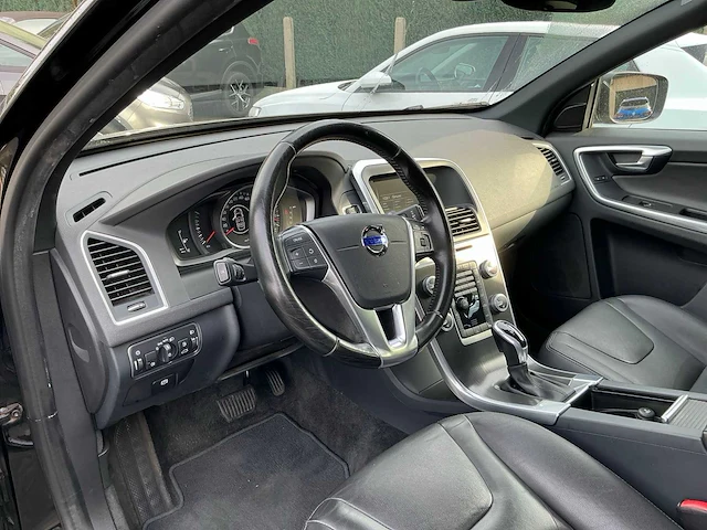 2015 volvo xc60 black edition - afbeelding 8 van  27
