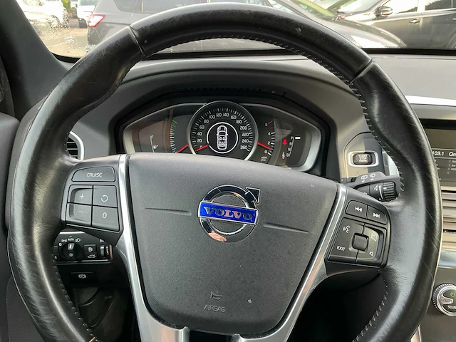 2015 volvo xc60 black edition - afbeelding 9 van  27