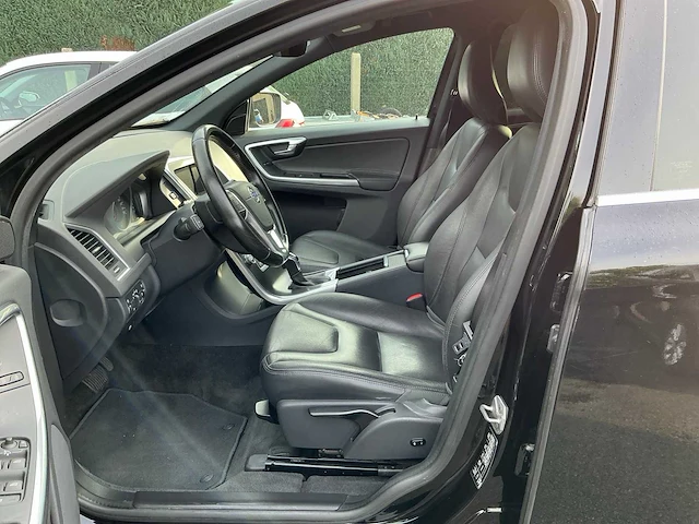 2015 volvo xc60 black edition - afbeelding 7 van  27