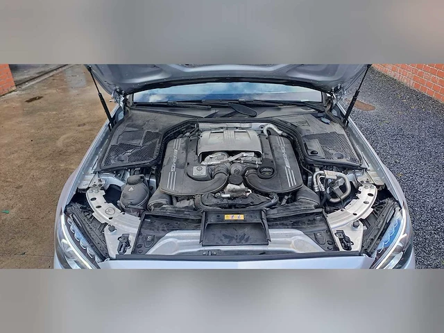 2016 - mercedes - c63 - amg - lichte vracht - car - afbeelding 2 van  13