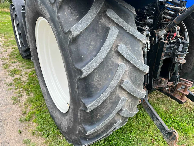 2016 - new holland - t7.190 - 4-wheel drive tractor - afbeelding 2 van  19