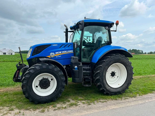 2016 - new holland - t7.190 - 4-wheel drive tractor - afbeelding 1 van  19