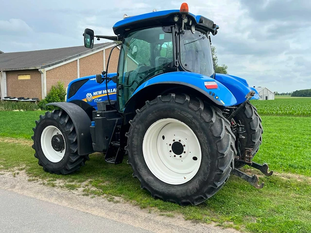2016 - new holland - t7.190 - 4-wheel drive tractor - afbeelding 14 van  19