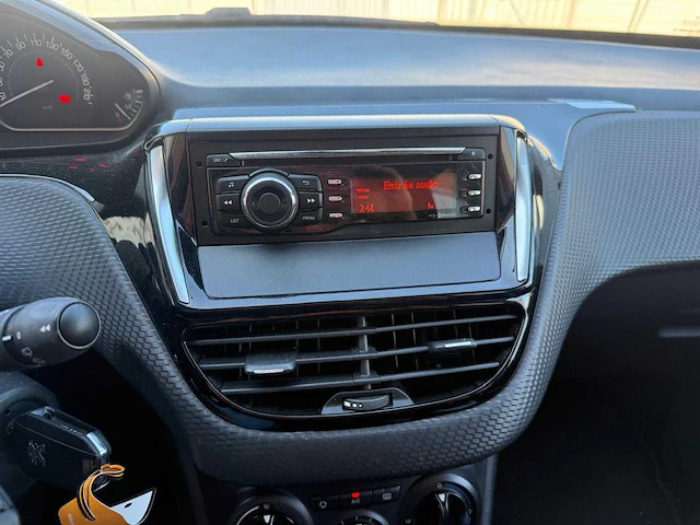 2016 - peugeot - 2008 - car - afbeelding 14 van  29
