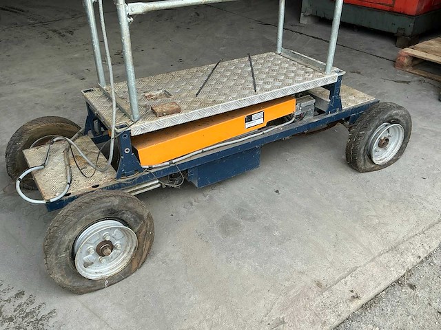 2016 berg horti motive easytrack elektrische oogstwagen - afbeelding 1 van  8