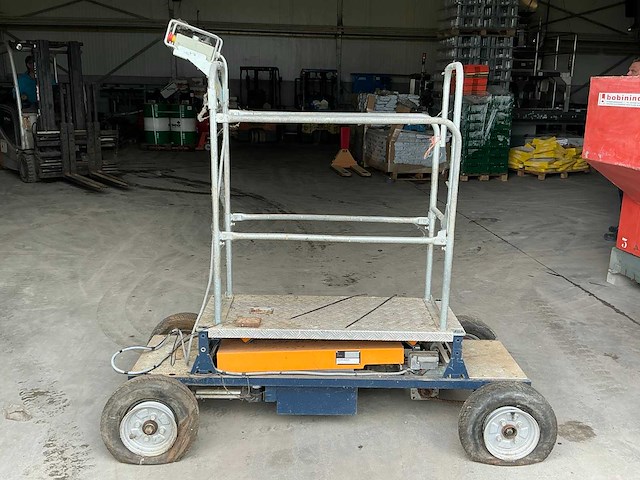 2016 berg horti motive easytrack elektrische oogstwagen - afbeelding 2 van  8