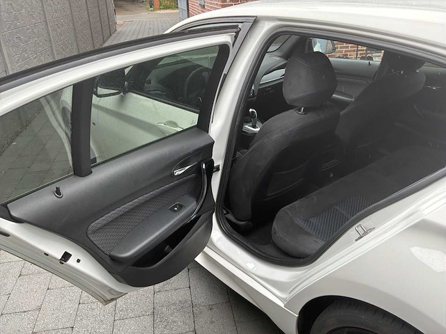 2016 bmw 1 serie 118d personenauto - afbeelding 12 van  28