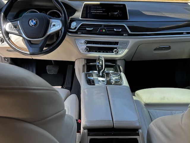 2016 bmw 740e 7l personenauto - afbeelding 18 van  24