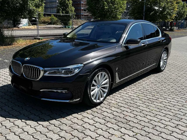 2016 bmw 740e 7l personenauto - afbeelding 1 van  24