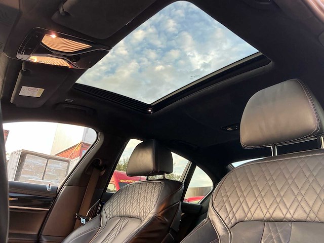 2016 bmw 740e 7l personenauto - afbeelding 13 van  42