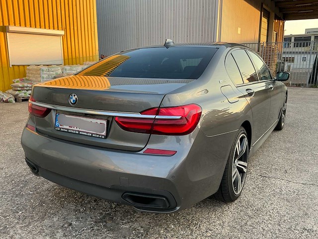 2016 bmw 740e 7l personenauto - afbeelding 39 van  42