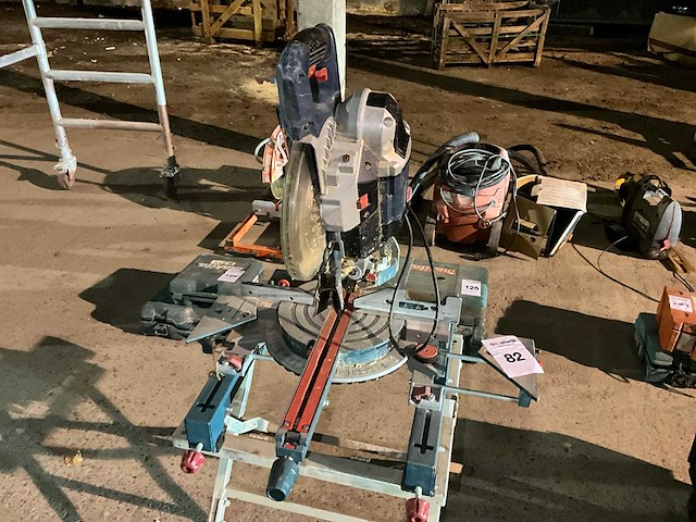 2016 bosch professional gcm8sde radiaalafkortzaagmachine - afbeelding 2 van  5