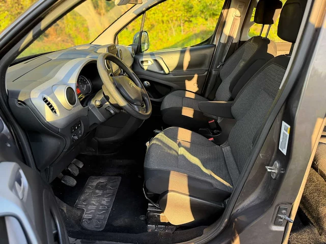 2016 citroën berlingo multispace 1.2 puretech - 110 pk - navi - trekhaak - afbeelding 31 van  33