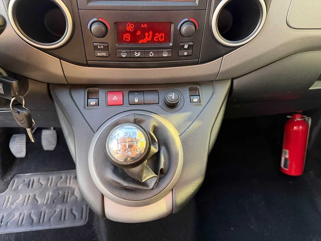 2016 citroën berlingo multispace 1.2 puretech - 110 pk - navi - trekhaak - afbeelding 8 van  34