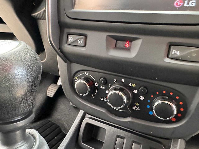2016 dacia duster 1.2 petrol 54.000km - afbeelding 18 van  31