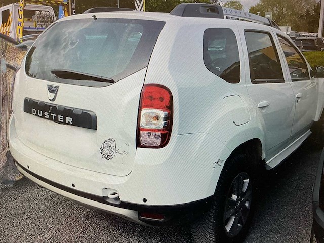 2016 dacia duster suv personenauto - afbeelding 20 van  23