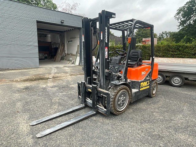 2016 doosan d30g-5 - vorkheftruck - afbeelding 1 van  17