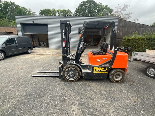 2016 doosan d30g-5 - vorkheftruck - afbeelding 10 van  17