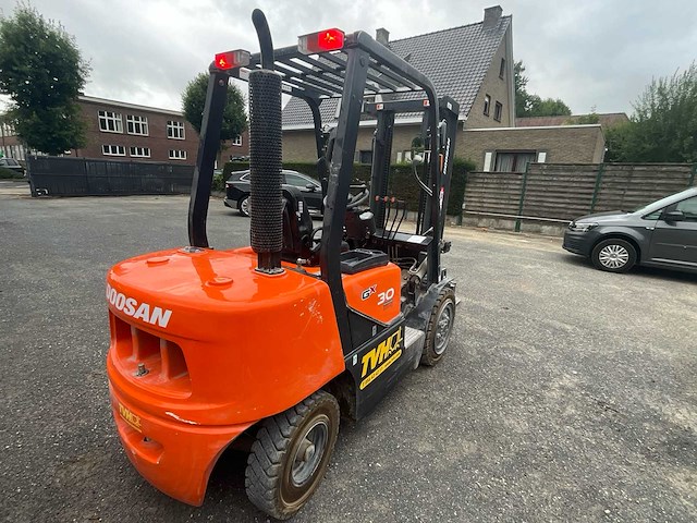 2016 doosan d30g-5 - vorkheftruck - afbeelding 12 van  17