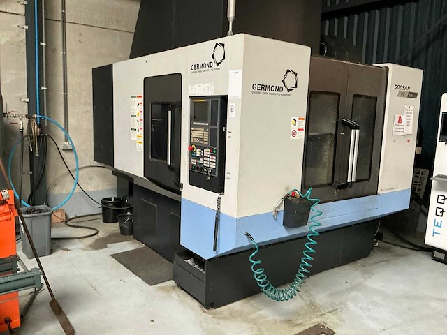 2016 doosan vc 510 cnc-bewerkingscentrum - afbeelding 1 van  10