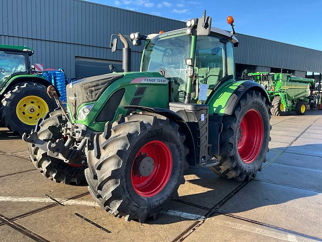 2016 fendt 724 vario vierwielaangedreven landbouwtractor - afbeelding 1 van  21