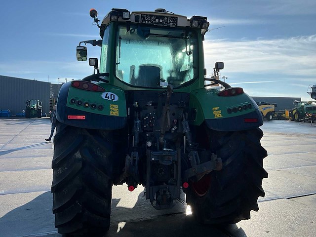 2016 fendt 724 vario vierwielaangedreven landbouwtractor - afbeelding 18 van  21
