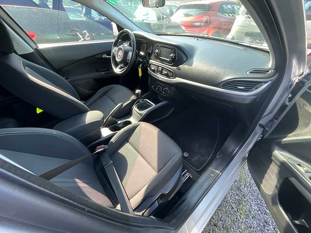 2016 fiat tipo personenauto - afbeelding 4 van  25