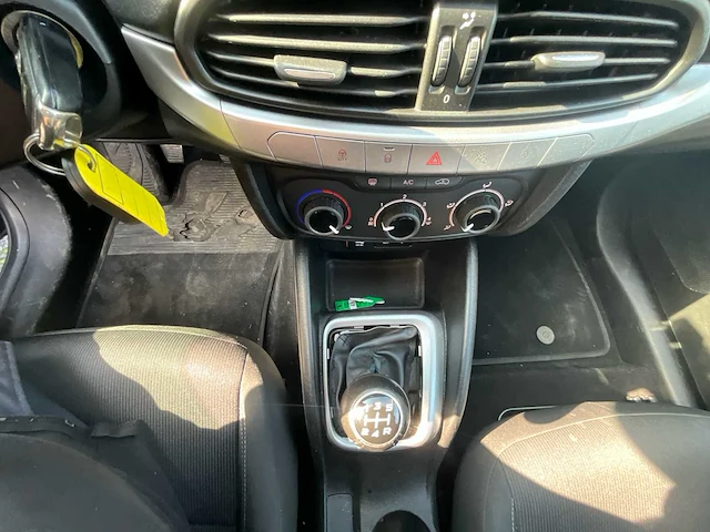 2016 fiat tipo personenauto - afbeelding 19 van  25