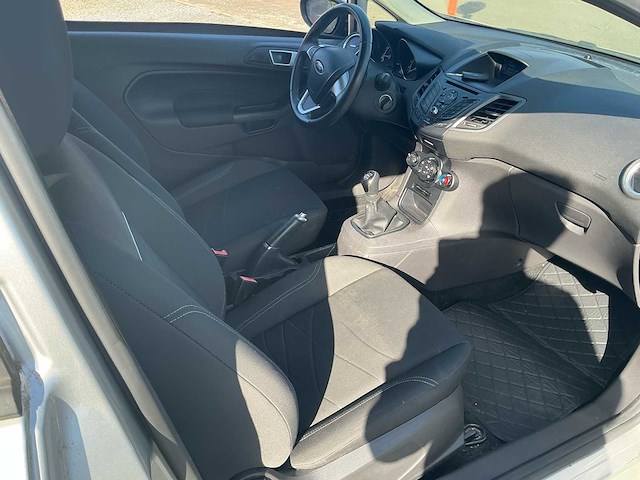 2016 ford fiesta hatchback personenauto - afbeelding 4 van  30