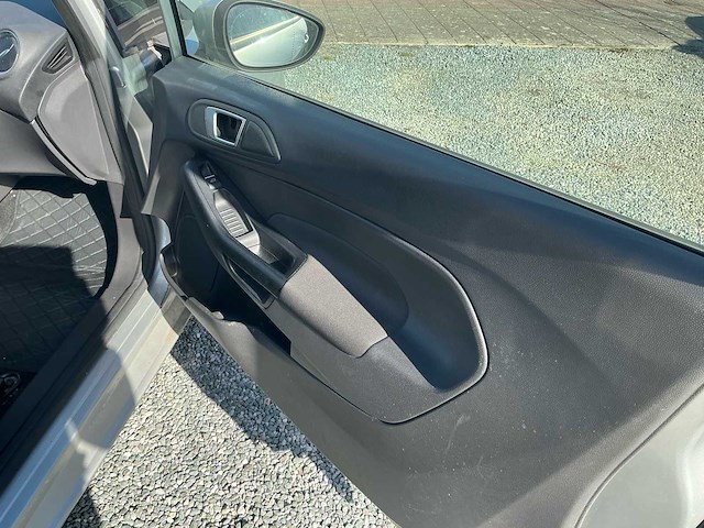 2016 ford fiesta hatchback personenauto - afbeelding 6 van  30