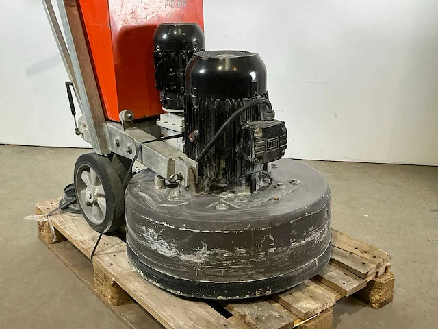2016 husqvarna pg680 betonschuurmachine 680mm 380v - afbeelding 5 van  12