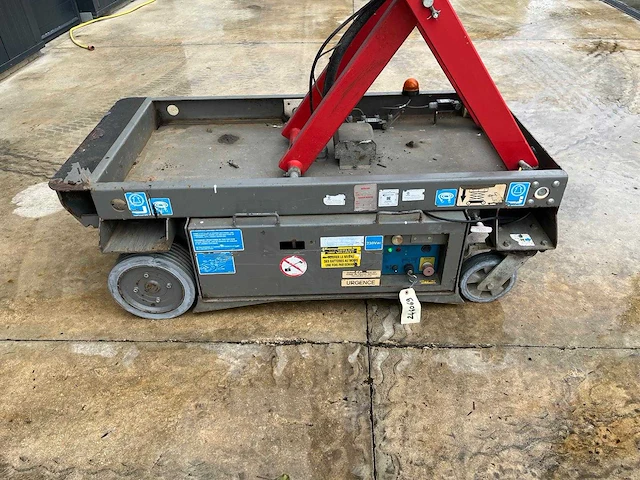 2016 imer easy up 5 sp elektrische schaarlift imer easy up 5 sp – 2016 - afbeelding 9 van  11